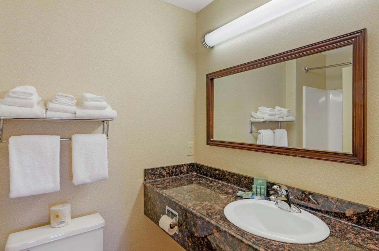 Best Western North Roanoke Troutville Ngoại thất bức ảnh