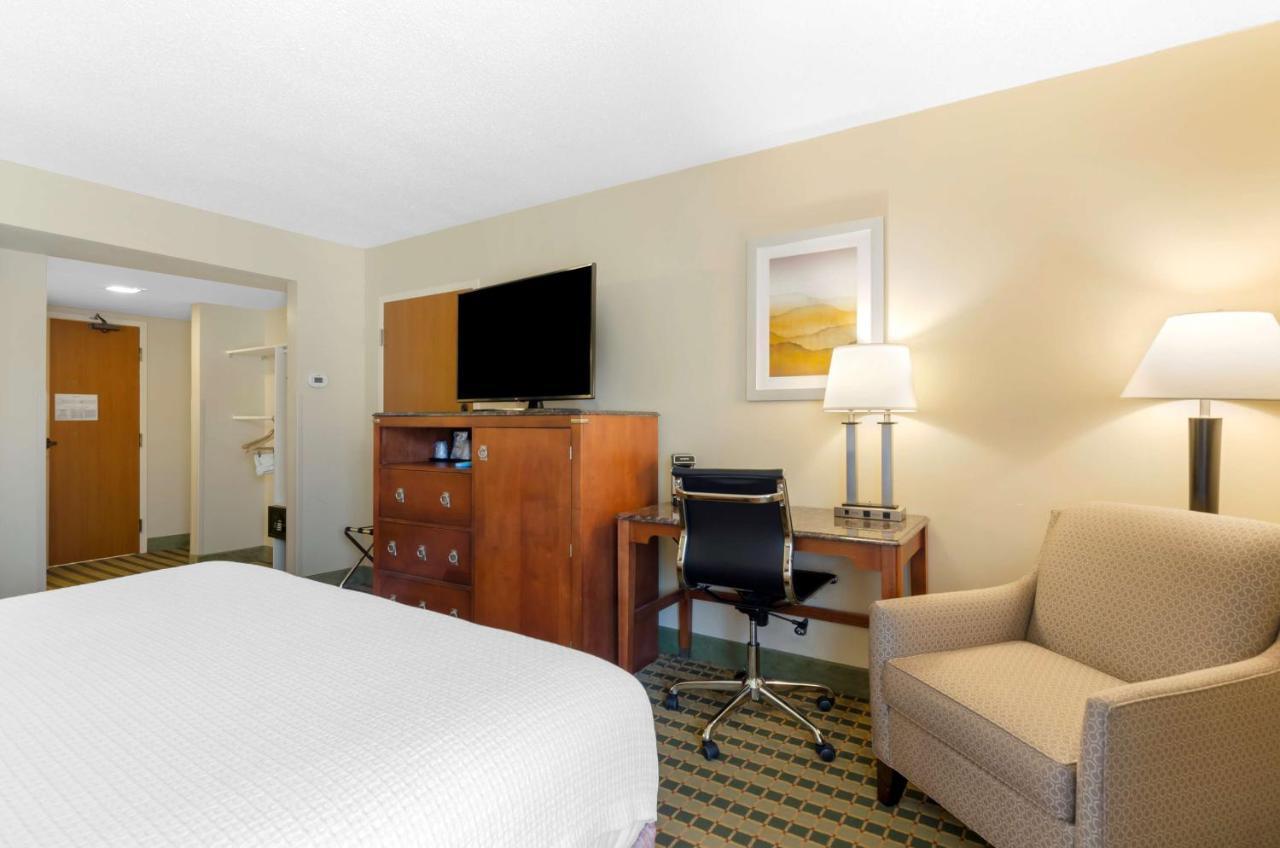 Best Western North Roanoke Troutville Ngoại thất bức ảnh